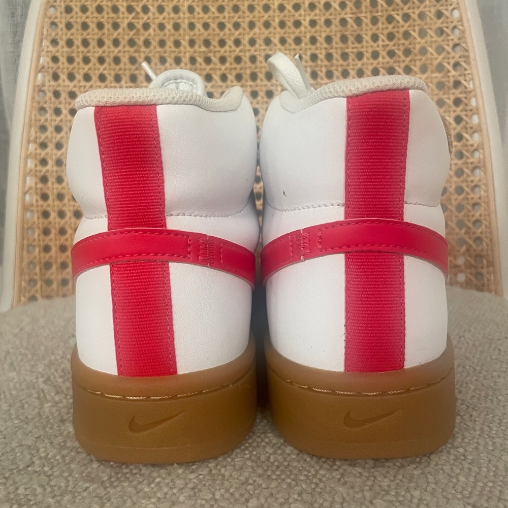 NWOT Nike Court Royale 2 Mid C21725101 White Red Sneakers - Picture 10 of 10